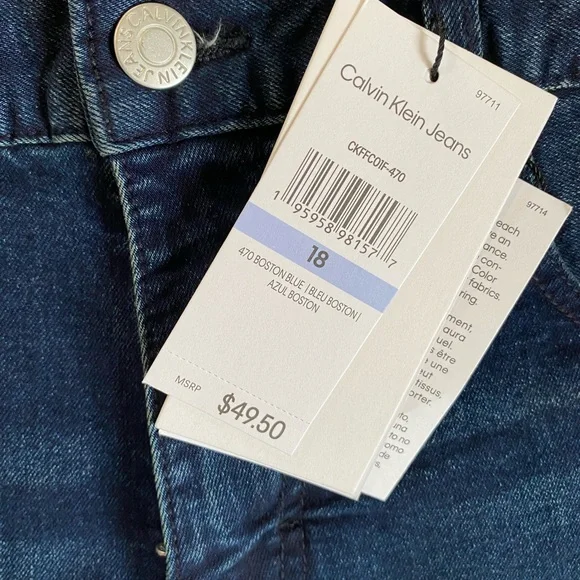 Calvin Klein Slim Straight Leg high waisted dark denim Jeans Women’s Size 18 - Picture 9 of 12